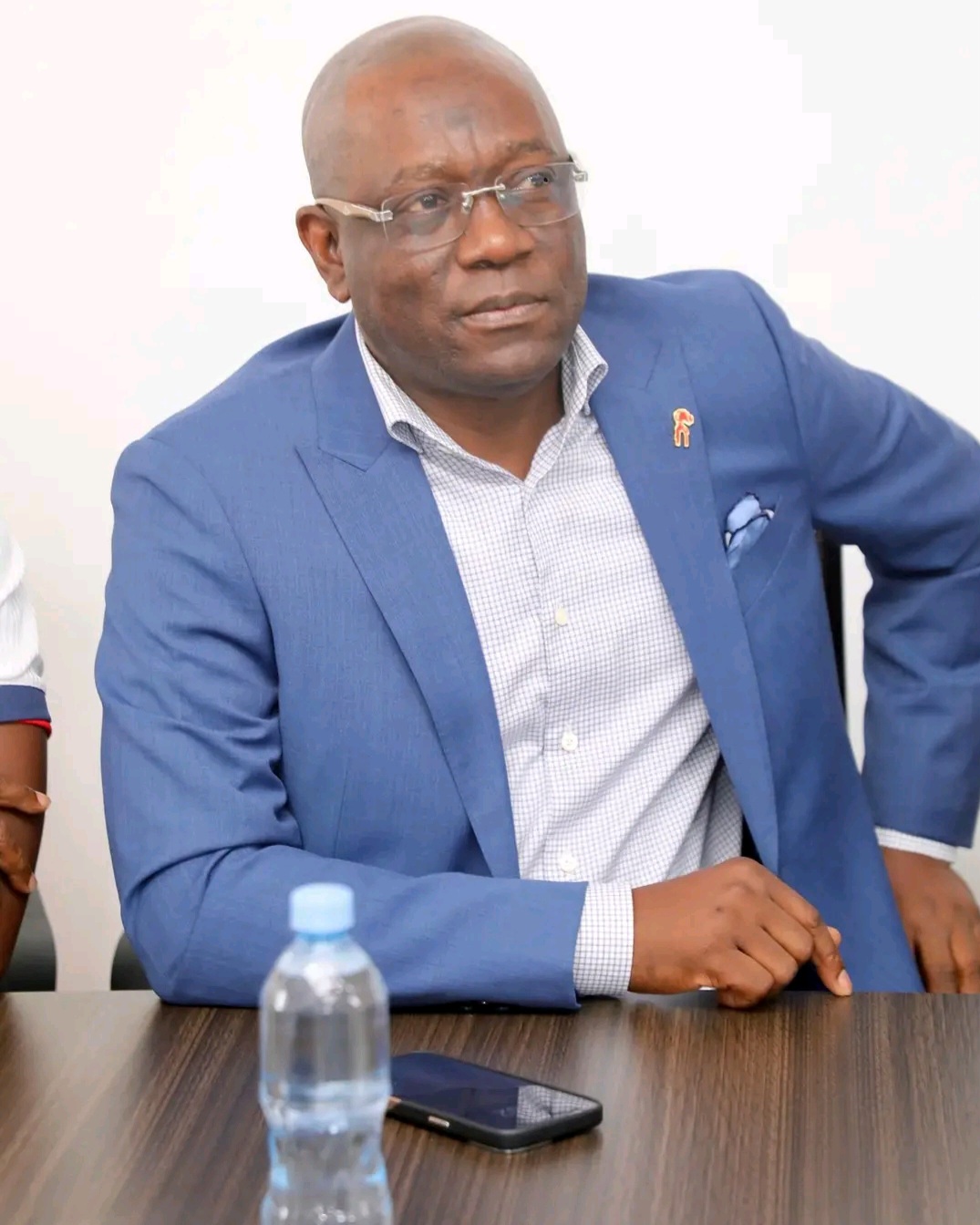 Guinée : Projet Foward La FIFA lancera bientôt le projet de construction des stades avec des gazons synthétiques de Mamou, Faranah et N&rsquo;Zérékoré!