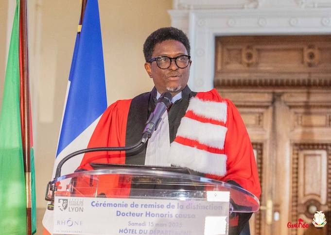École de Commerce de Lyon : le titre de Docteur Honoris Causa décerné à Alpha Bacar Barry…
