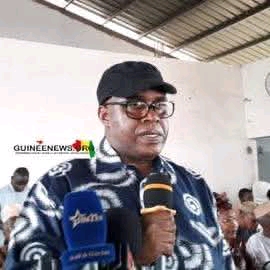 Home Logo de l’UFDG associé à une effigie du Général Doumbouya : Dr Fodé Oussou Fofana hausse le ton et annonce une plainte…