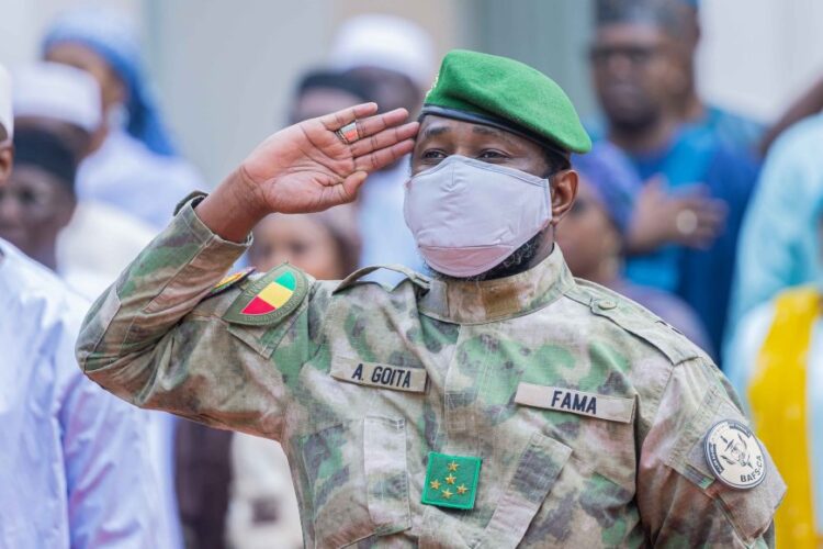 Confédération AES : «Sahel Benkan» retentit au palais de Koulouba L&rsquo;hymne de la Confédération des États du Sahel intitulé «Sahel Benkan» a été exécuté hier au palais de Koulouba à l’occasion de la montée des couleurs. C&rsquo;était en présence de plusieurs personnalités, notamment le Premier ministre, le Général de division Abdoulaye Maïga et le Président du Conseil national de Transition (CNT), le Général de corps d&rsquo;armée Malick Diaw.