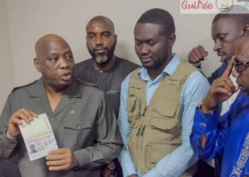 Passeports pour la diaspora : le centre d’impression inauguré à Conakry, une avancée saluée par Morissanda Kouyaté
