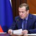 Medvedev rappelle à Trump les dangers des « morts-vivants »