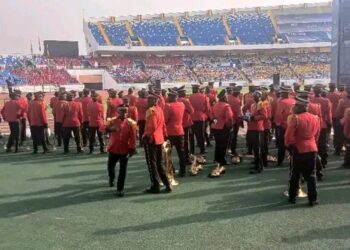 Direct-Investiture : Des milliers de personnes rallient le stade de Nongo…