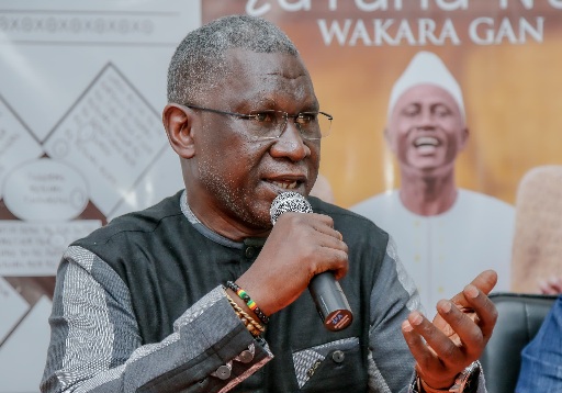 Ahmed Kanté participe à la dédicace de l’ouvrage « Wakara Gan–Les deux tablettes sacrées »
